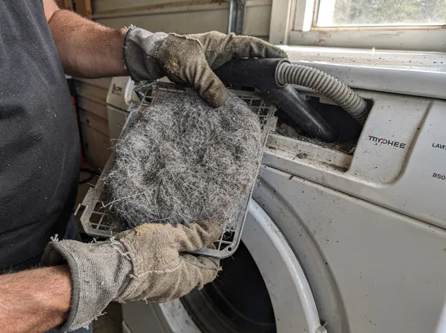 Cleaning Dryer Lint Trap in Kent, OH